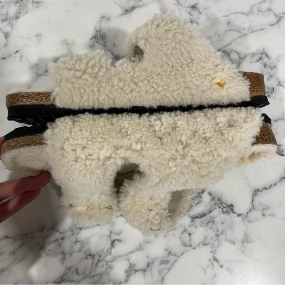 Birkenstock Arizona Gold Big Buckle Shearling Teddy Slide Sandals Cream Size 6 - Picture 9 of 16